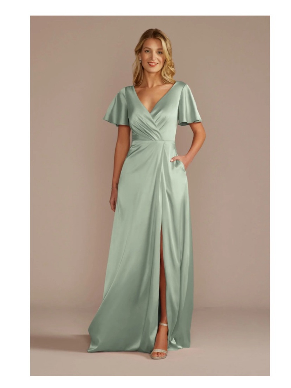 NWT Elegant Sage Green Short-Sleeve Stretch Charmeuse Dresses